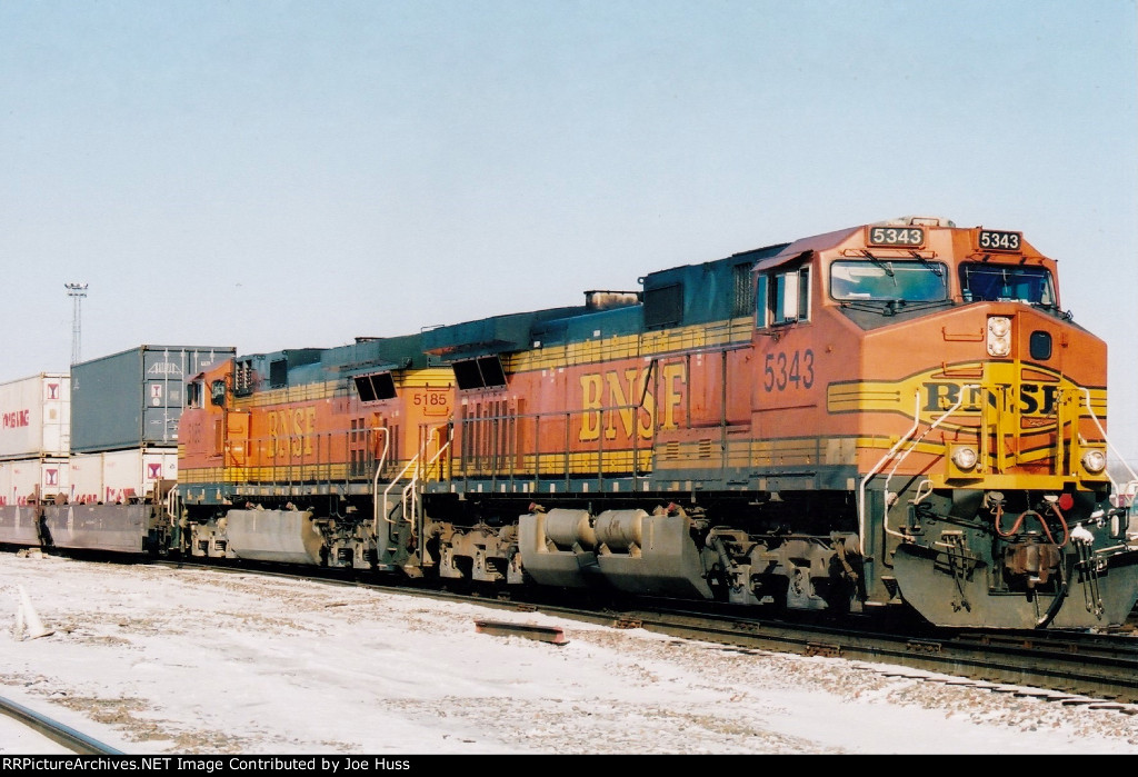 BNSF 5343 East